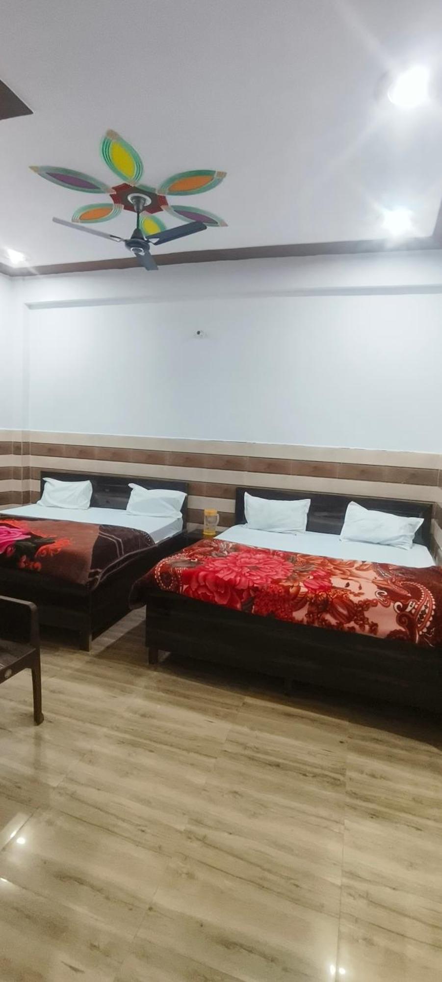 K.D.Dham Near Prem Mandir1 Hotel Vrindāvan Екстериор снимка