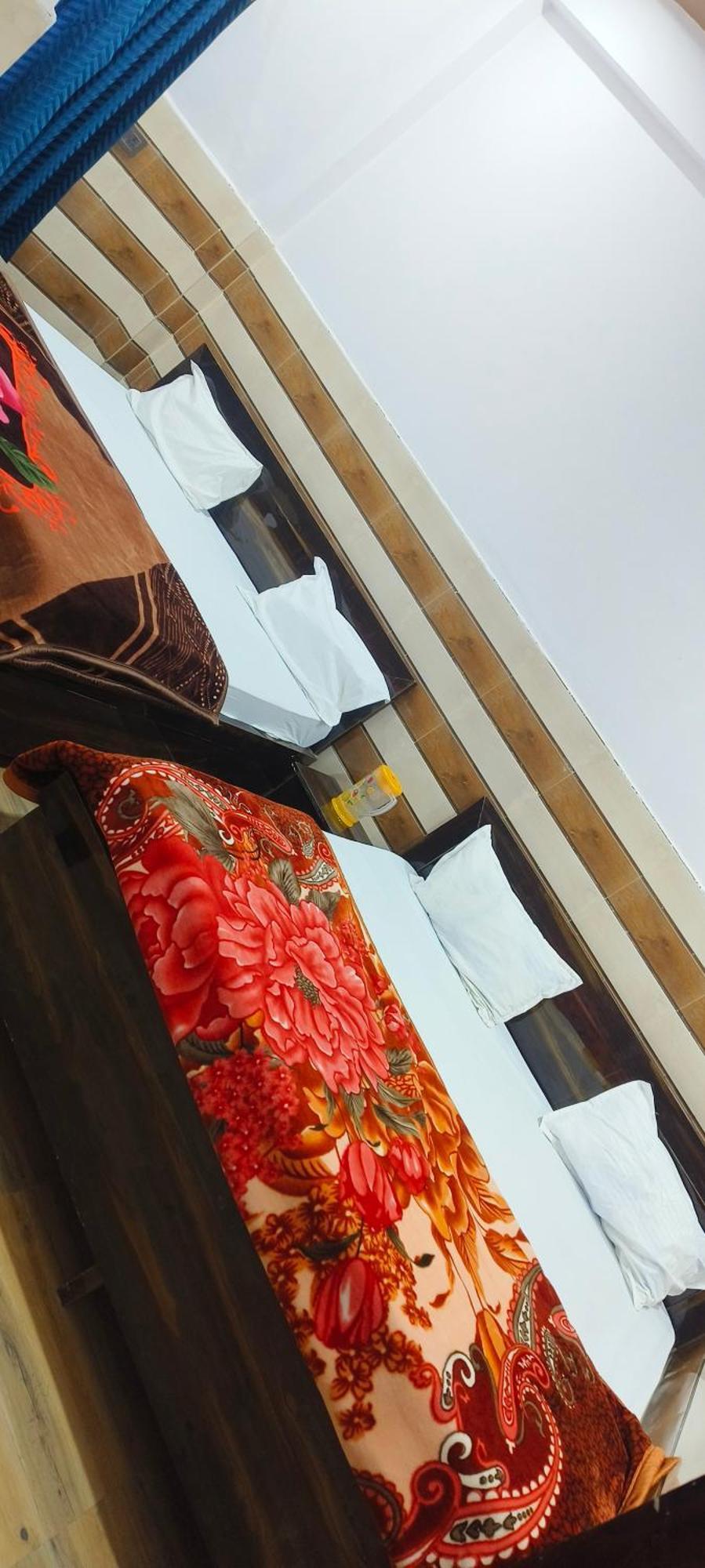 K.D.Dham Near Prem Mandir1 Hotel Vrindāvan Екстериор снимка