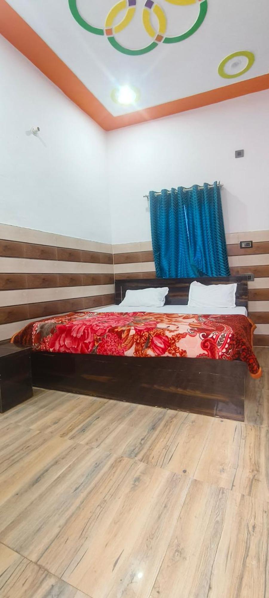 K.D.Dham Near Prem Mandir1 Hotel Vrindāvan Екстериор снимка