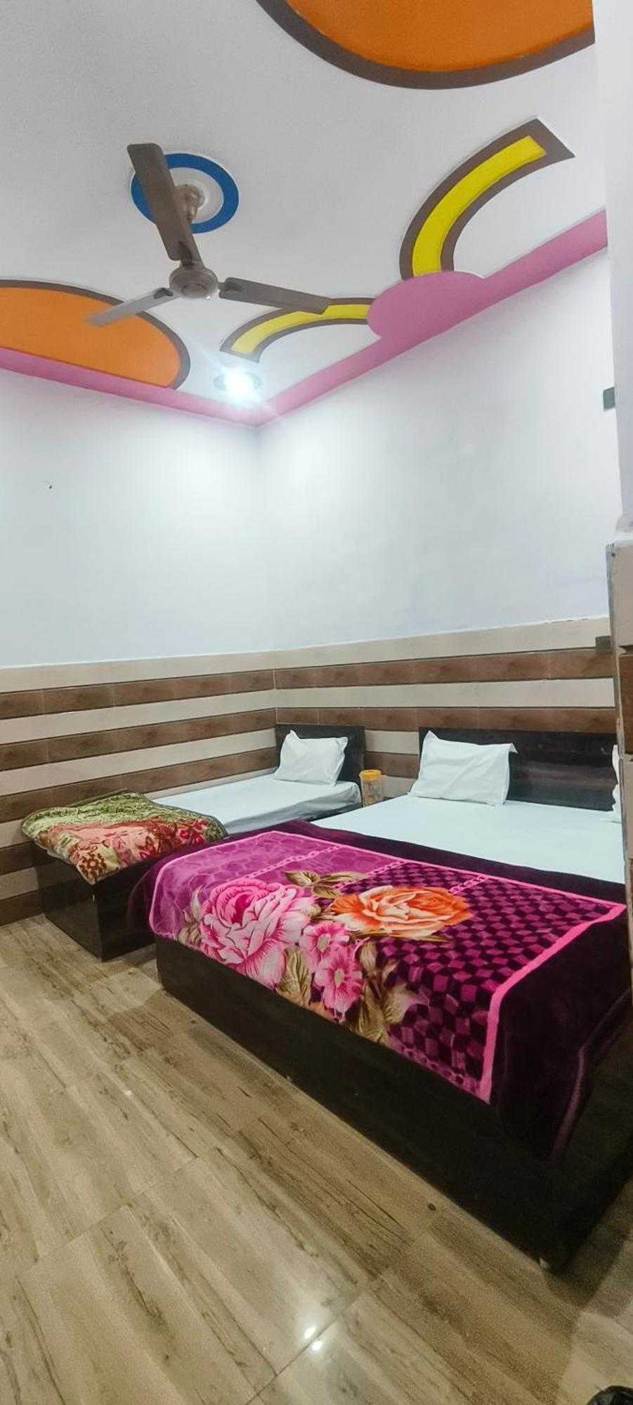 K.D.Dham Near Prem Mandir1 Hotel Vrindāvan Екстериор снимка