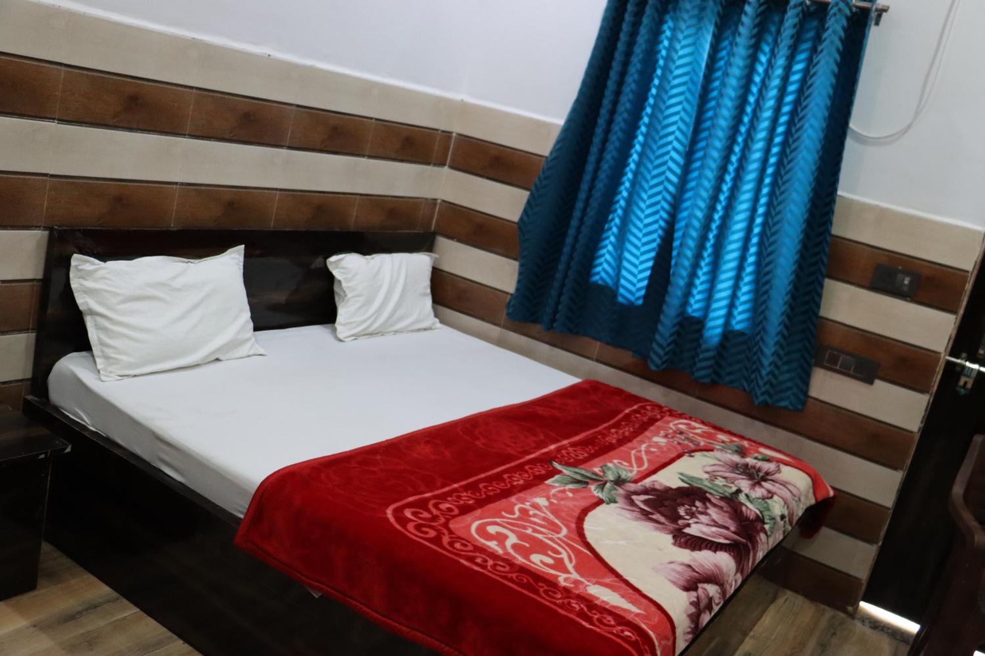K.D.Dham Near Prem Mandir1 Hotel Vrindāvan Екстериор снимка