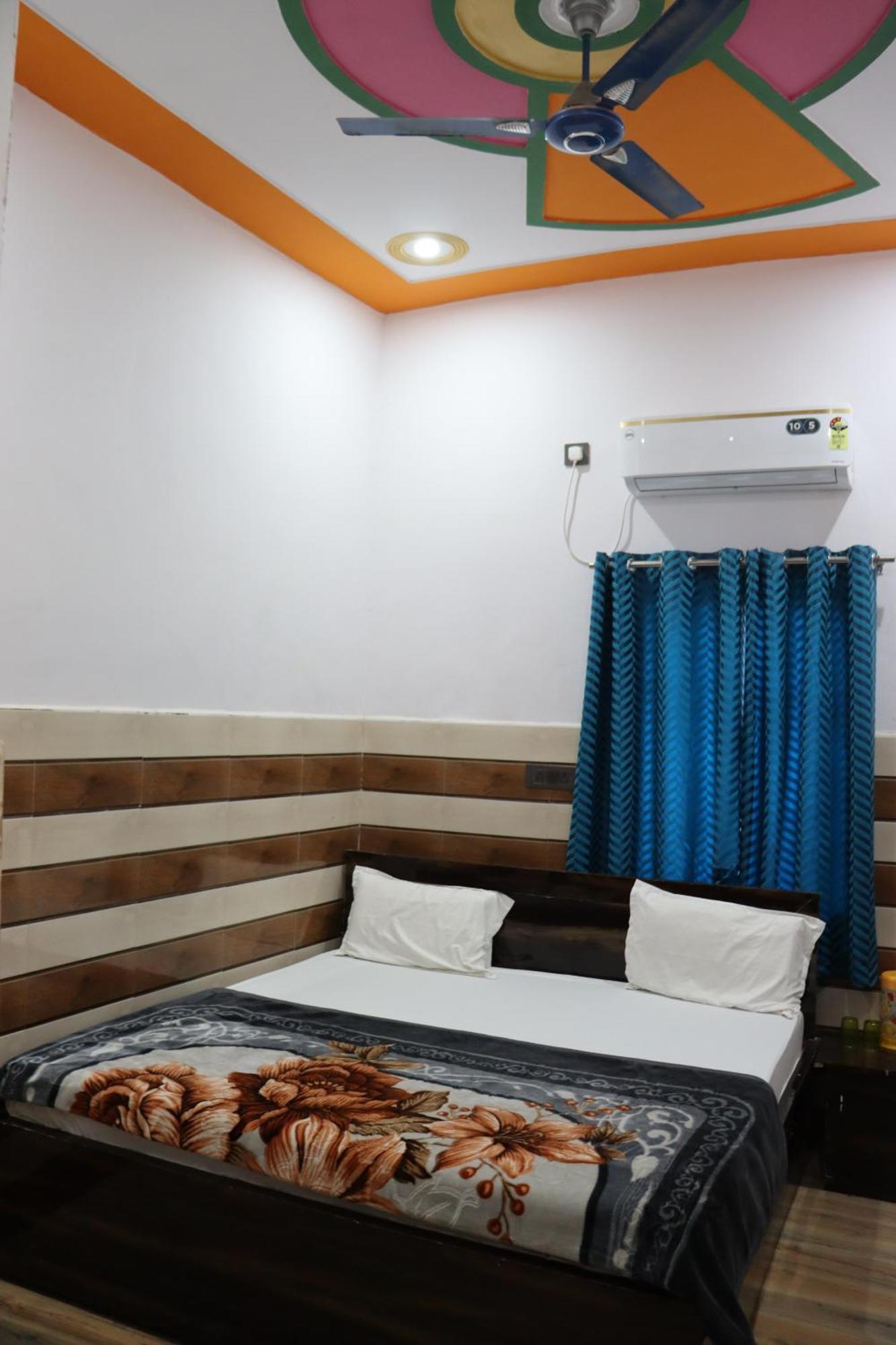 K.D.Dham Near Prem Mandir1 Hotel Vrindāvan Екстериор снимка